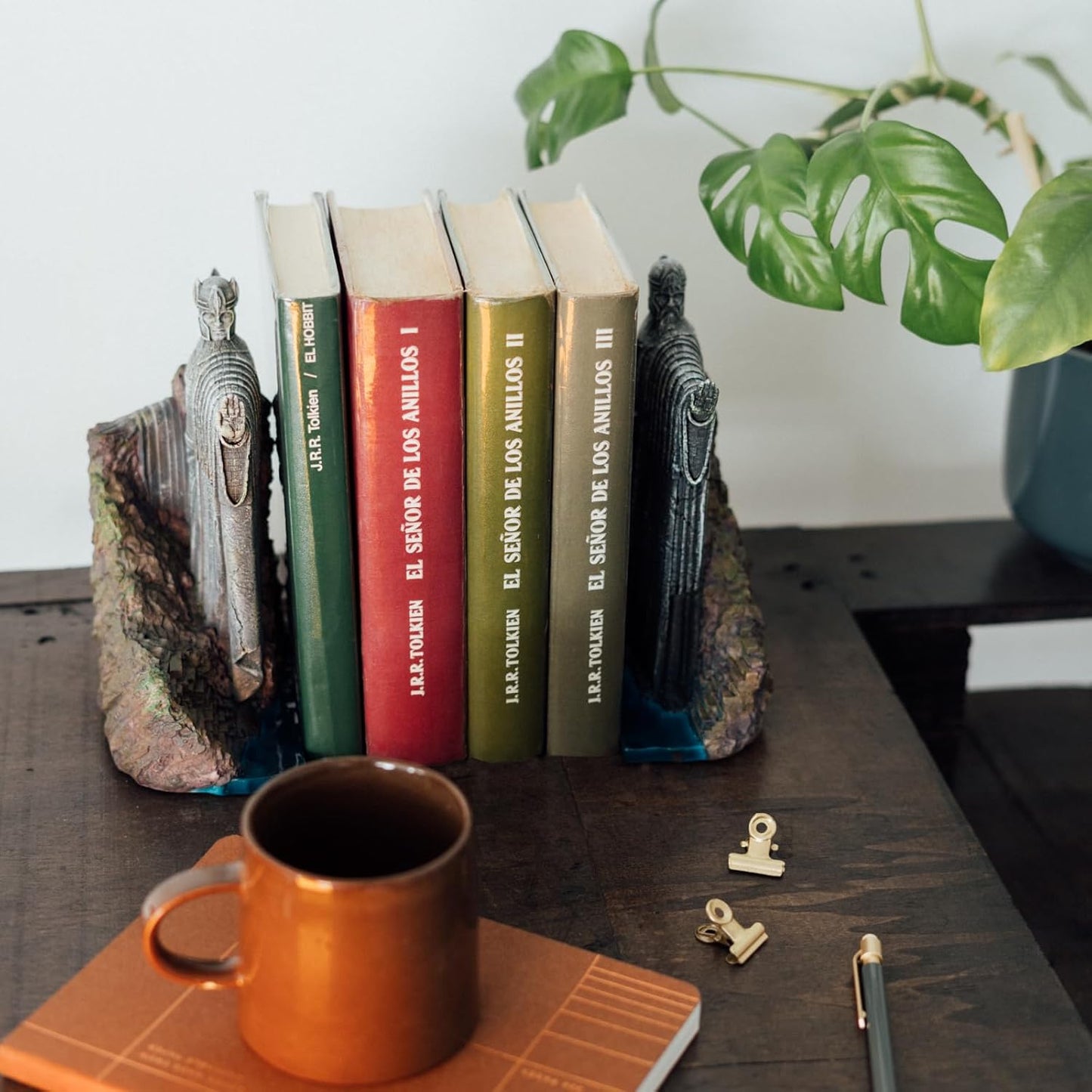 Grupo Erik Bookends - The Lord of The Rings Book Ends | Lord of The Rings Gifts, Lord of The Rings Merchandise, LOTR Gifts, LOTR Book End, Bookend, Room Decor, Home Decor