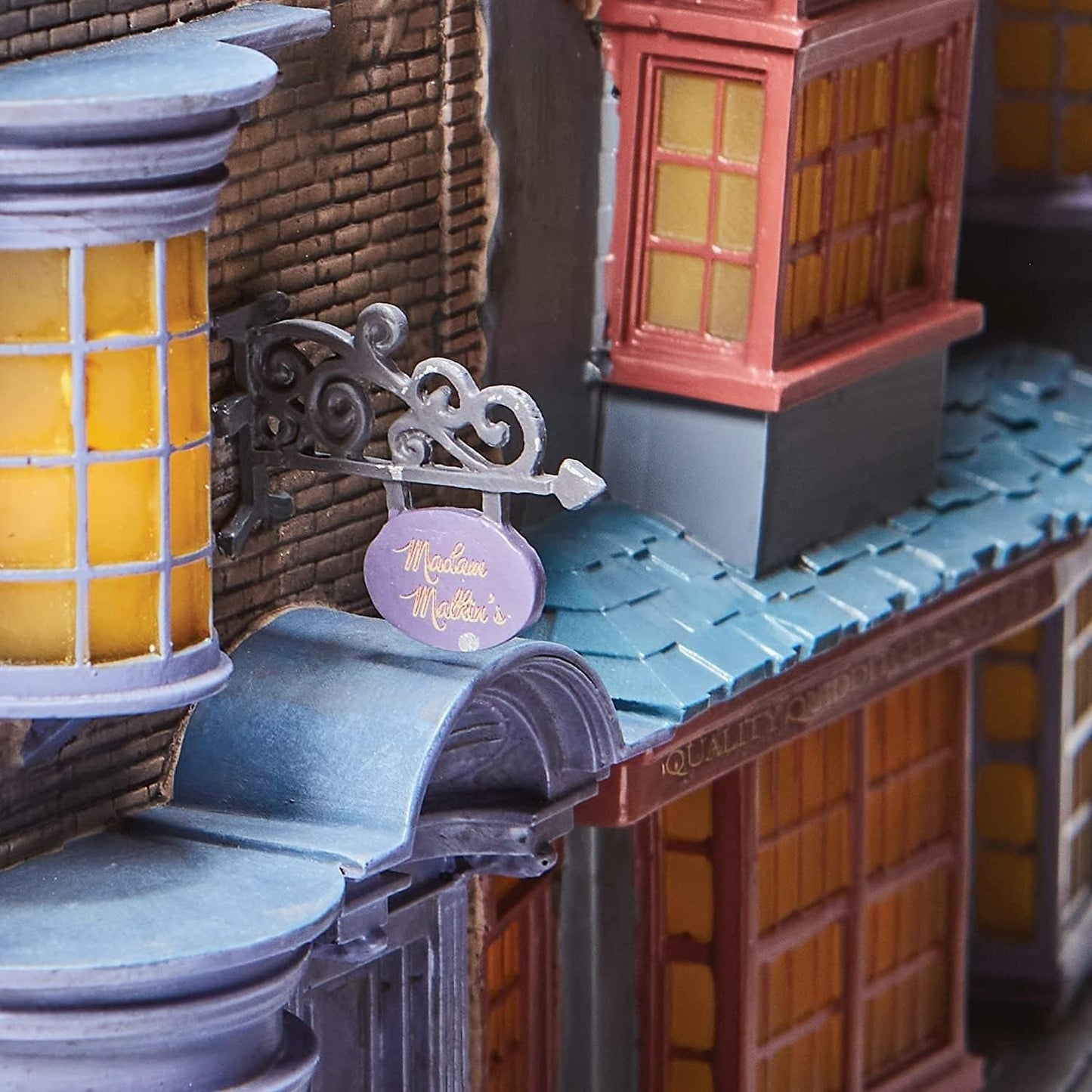 Enesco Wizarding World of Harry Potter Diagon Alley Light Up Book Holders Bookends, 7.25 Inch, Multicolor
